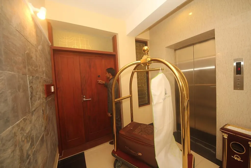 Unique Towers Luxury Boutique Suites Colombo 0*,