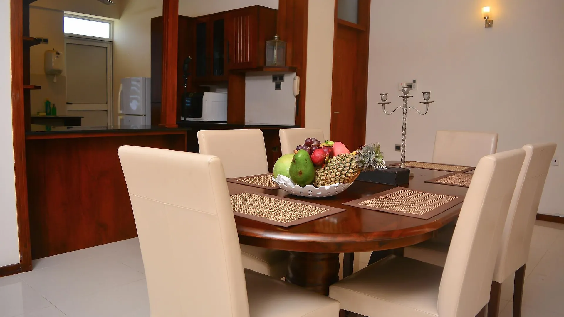 Unique Towers Luxury Boutique Suites Colombo Apartment