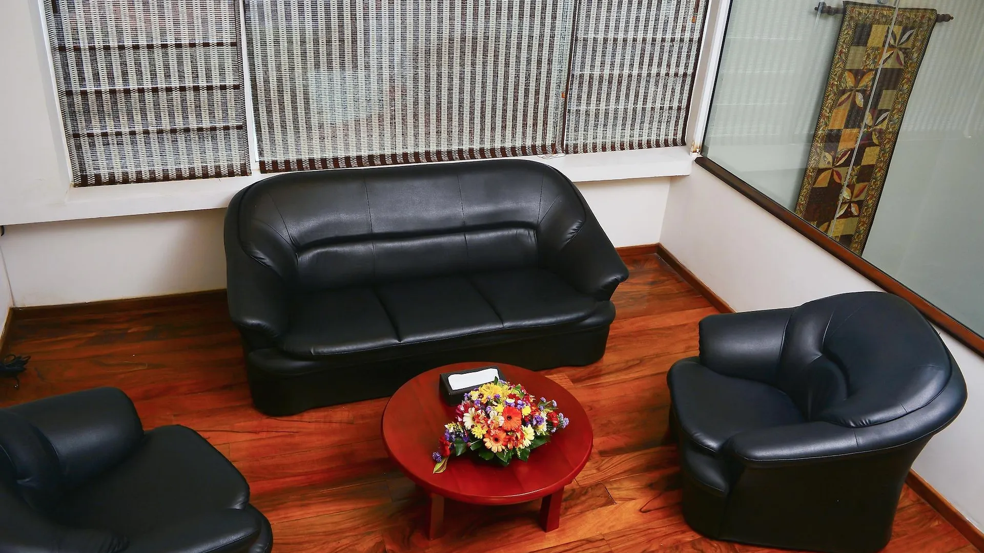 Unique Towers Luxury Boutique Suites Colombo