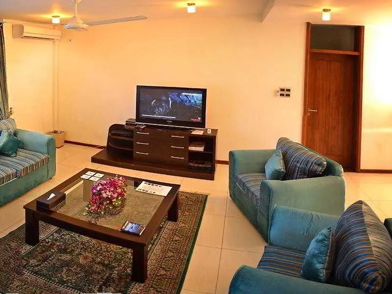 Unique Towers Luxury Boutique Suites Colombo 0*,